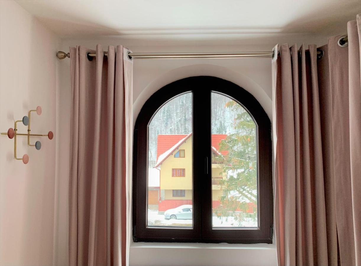 Holiday Home In Sinaia Luaran gambar