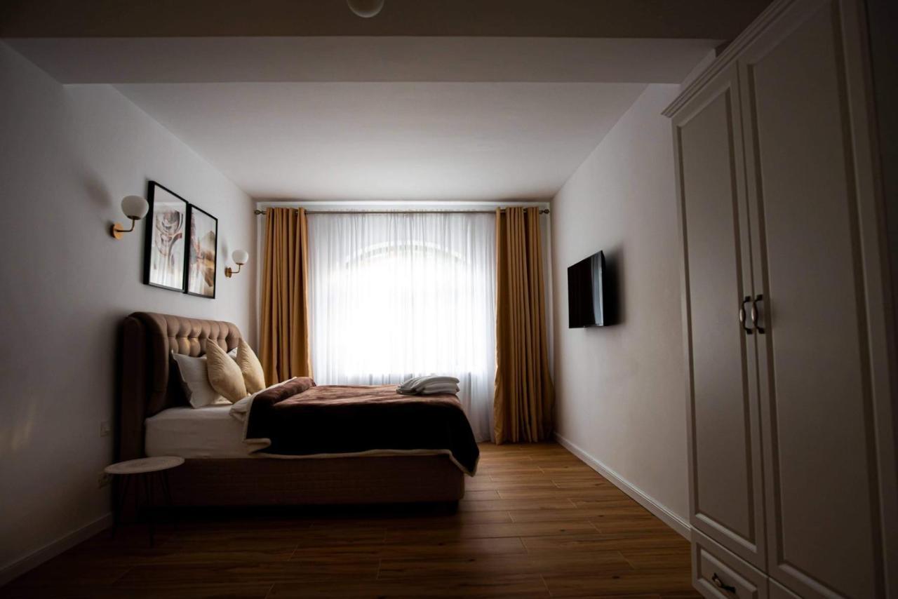 Holiday Home In Sinaia Luaran gambar