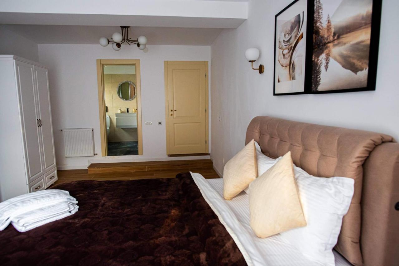 Holiday Home In Sinaia Luaran gambar