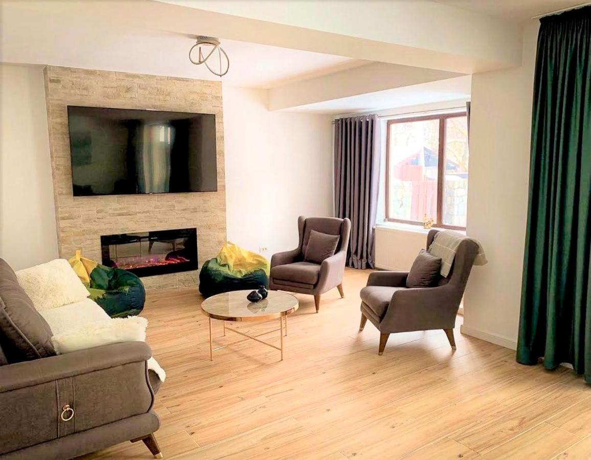 Holiday Home In Sinaia Luaran gambar
