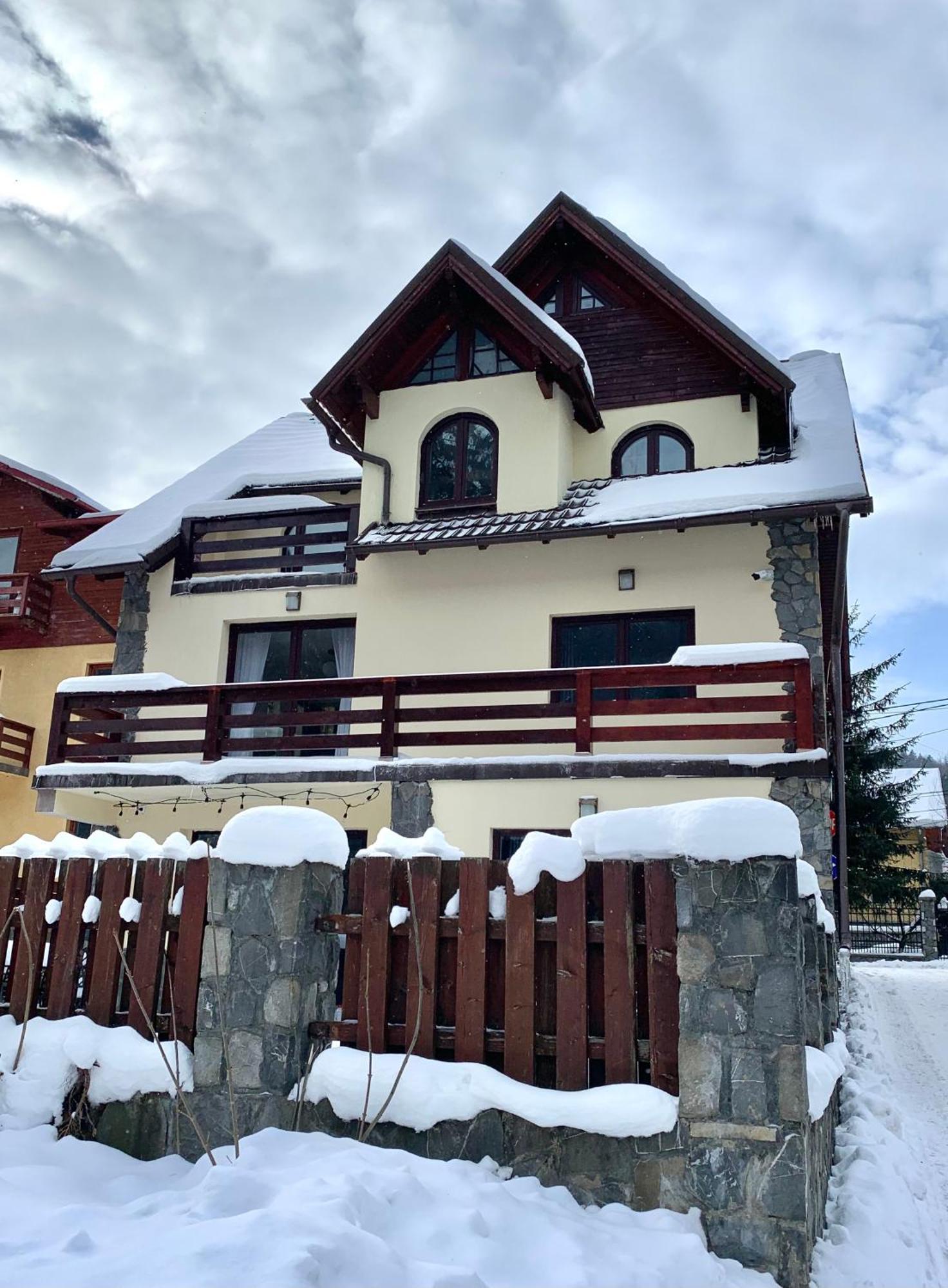 Holiday Home In Sinaia Luaran gambar